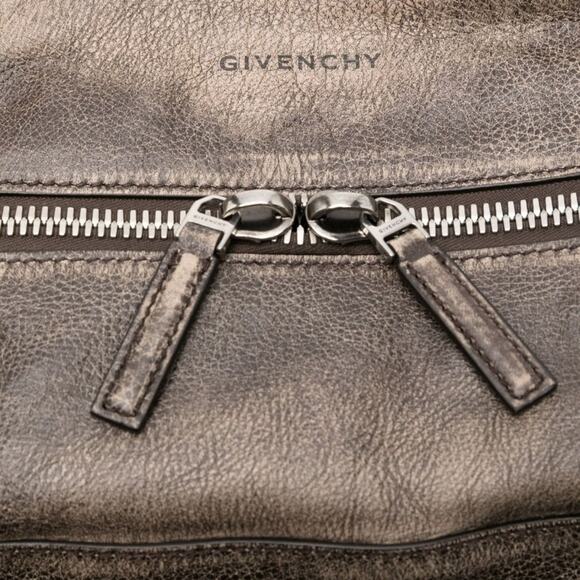 $1,700 Givenchy pandora crinkled leather Crossbody messenger - Picture 3 of 8